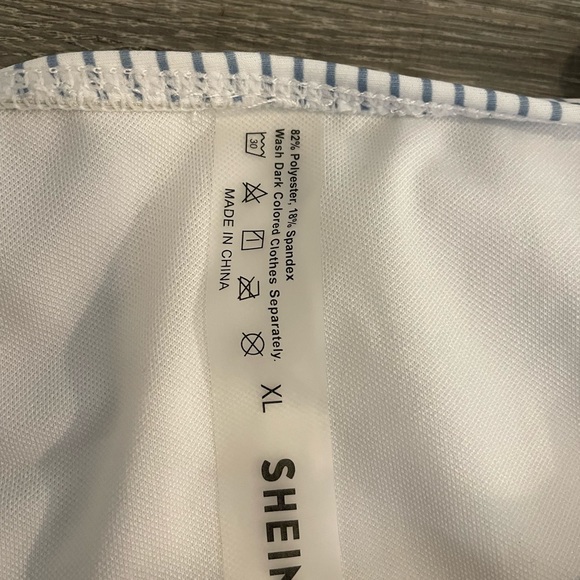 SHEIN ruffle bikini - Picture 3 of 3